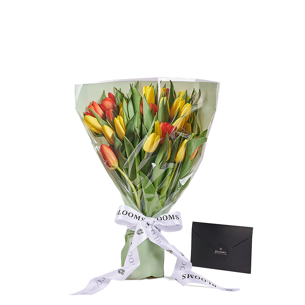 Multicoloured Tulip Bouquet – how the gift is presented