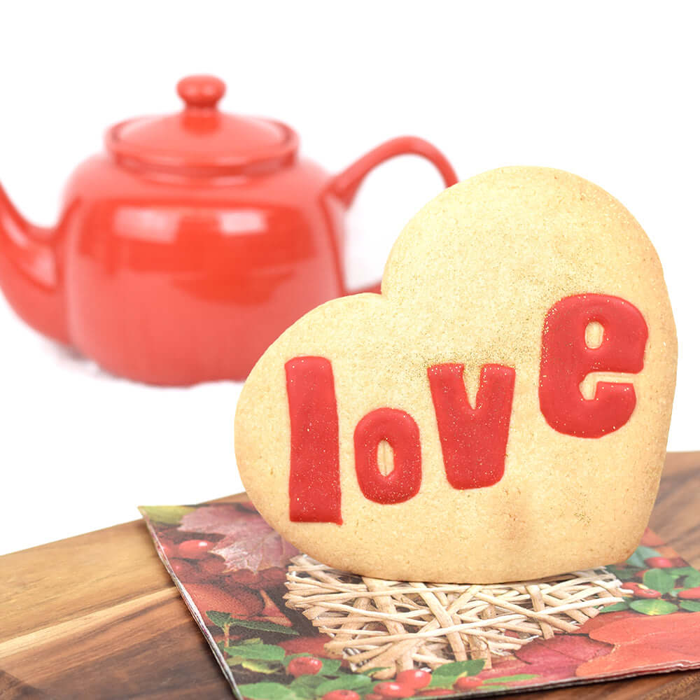 Large Heart-Shaped Valentine's Cookie – how the gift is presented