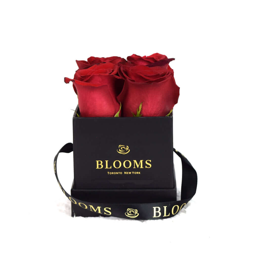 Red Rose and Chocolate Gift Box – how the gift is presented