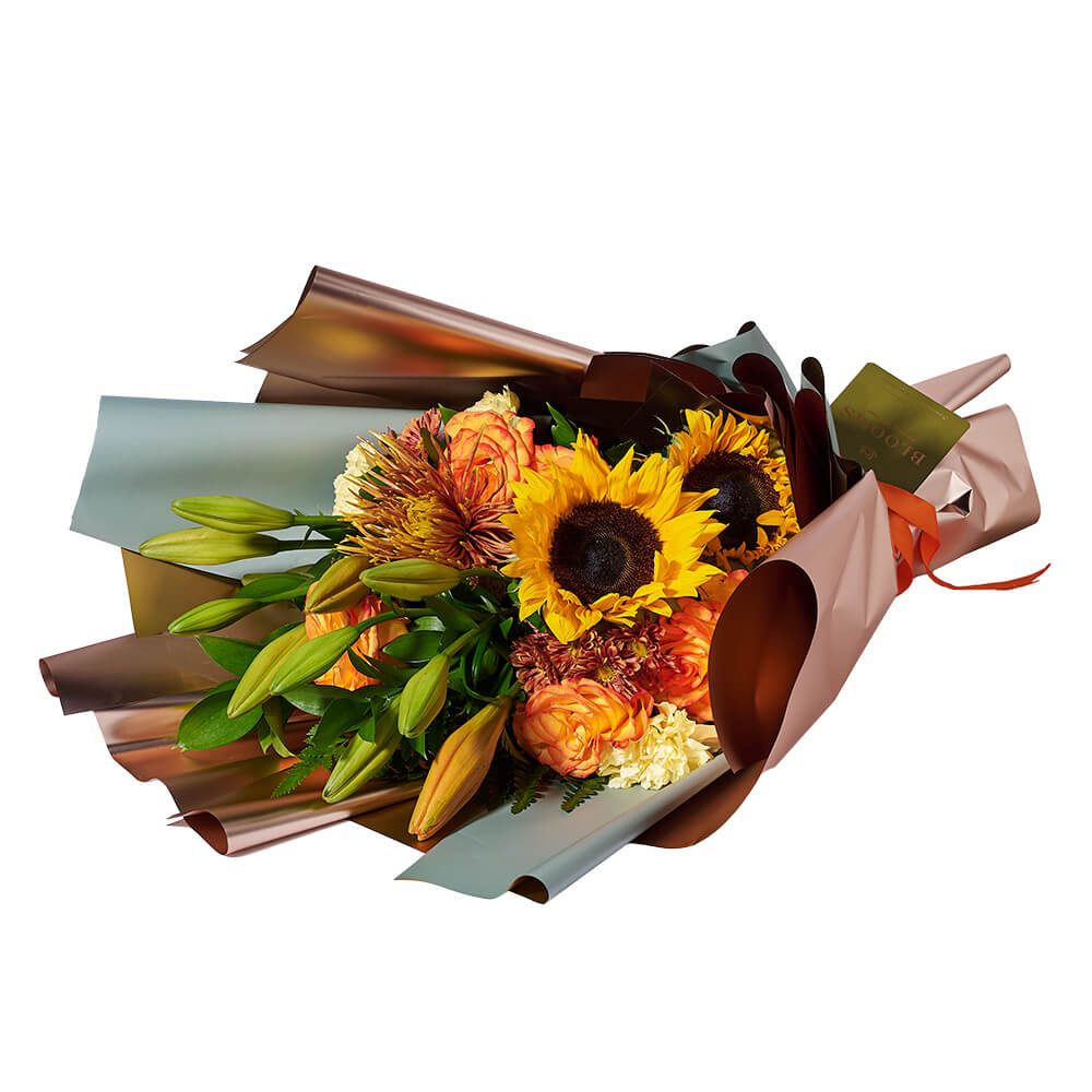 Thanksgiving Floral Wrap Bouquet – how the gift is presented