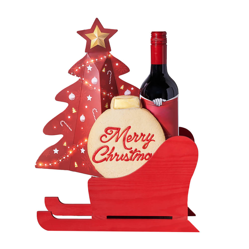 Holiday Wine Basket with Ornaments – how the gift is presented