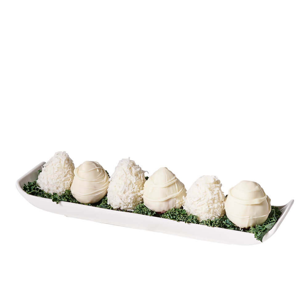 White Chocolate Covered Strawberries Box – how the gift is presented