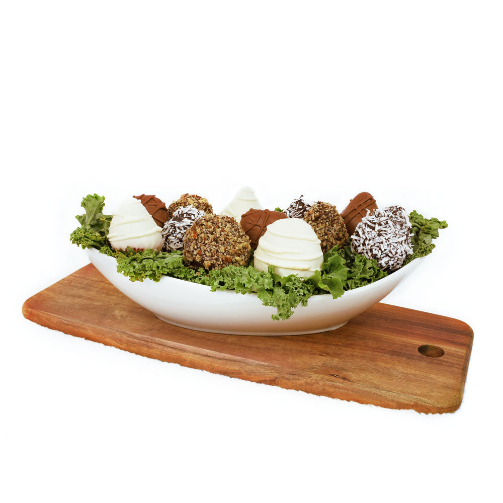 Dark and White Chocolate Strawberry Box – how the gift is presented