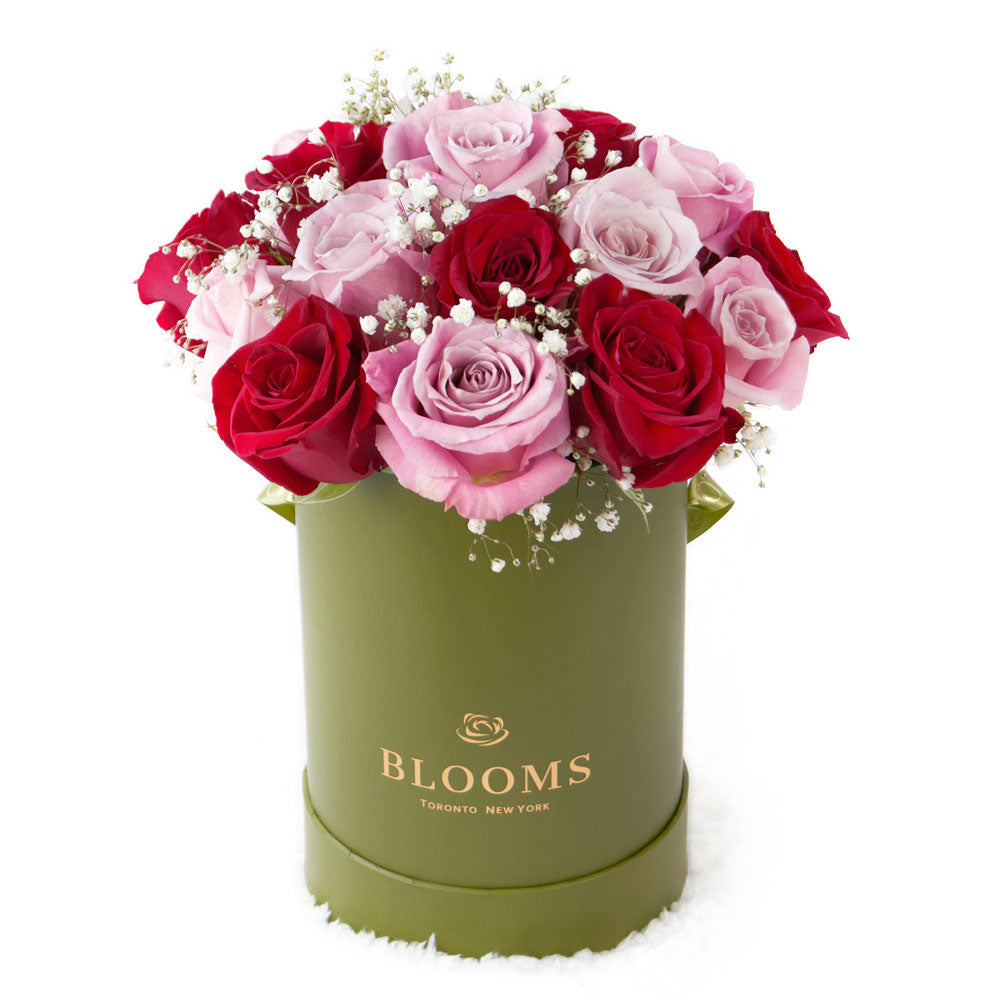 Baby's Breath Rose Hat Box – how the gift is presented