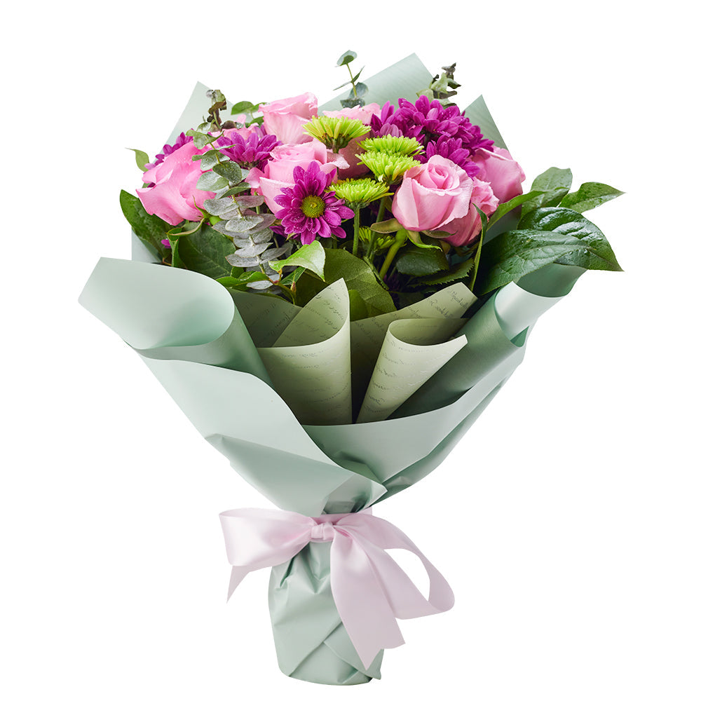 Summer Hue Rose Bouquet – how the gift is presented