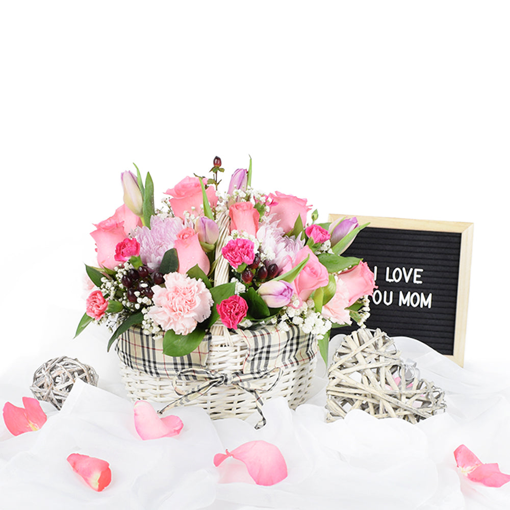 Pink Mixed Flower Basket – how the gift is presented