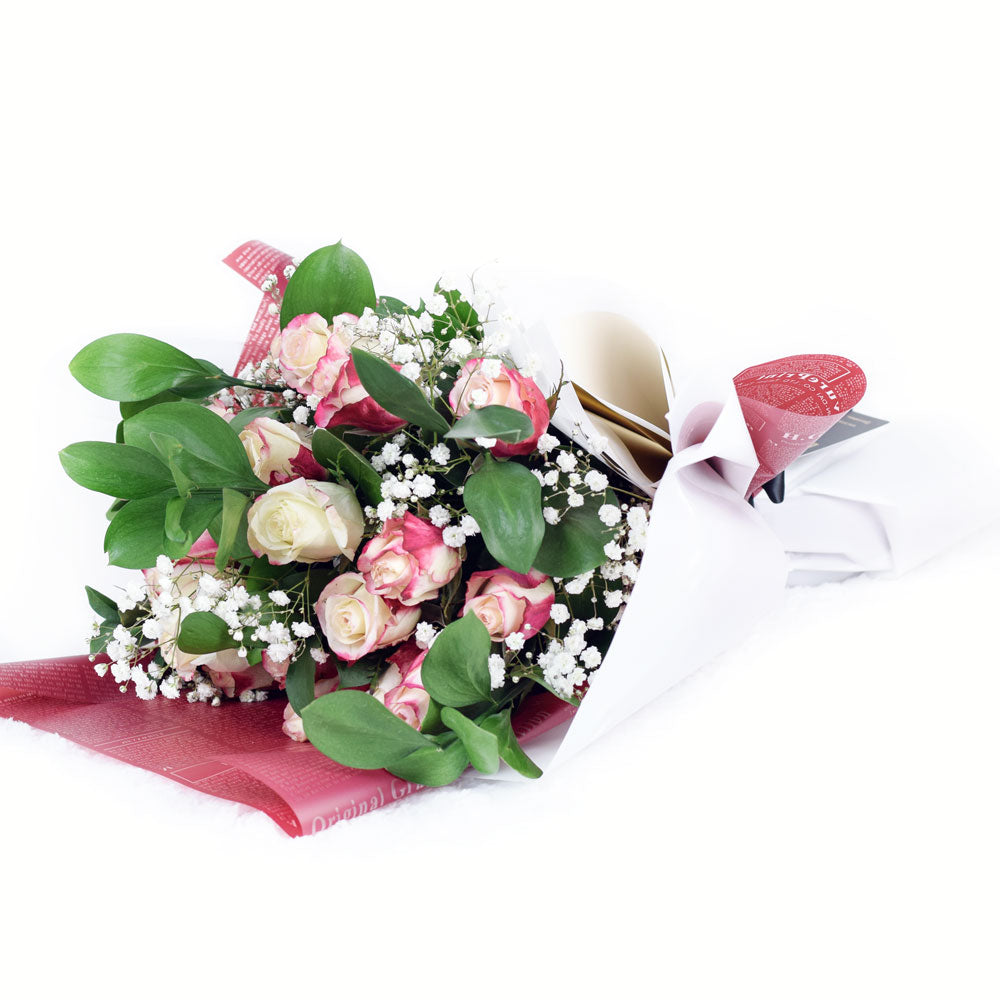 Pink Ombre Rose and Baby's Breath – how the gift is presented