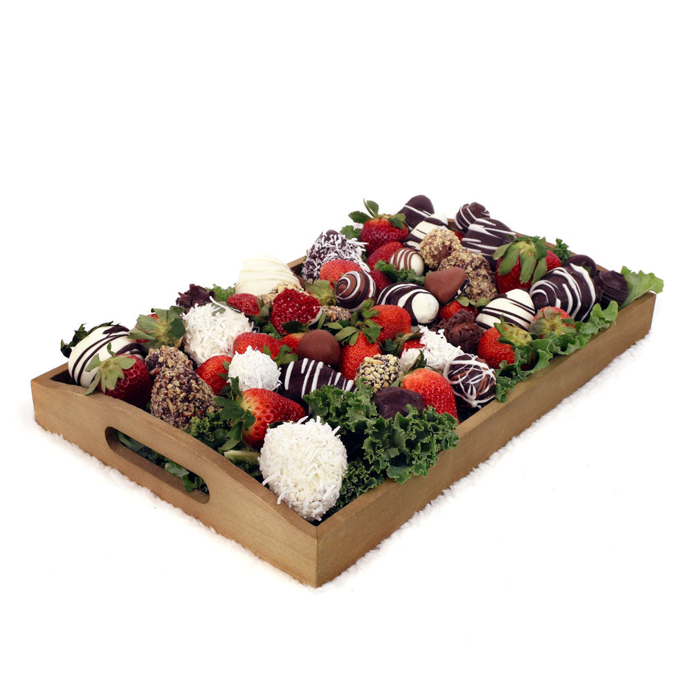 Chocolate Dipped Strawberries Tray – how the gift is presented