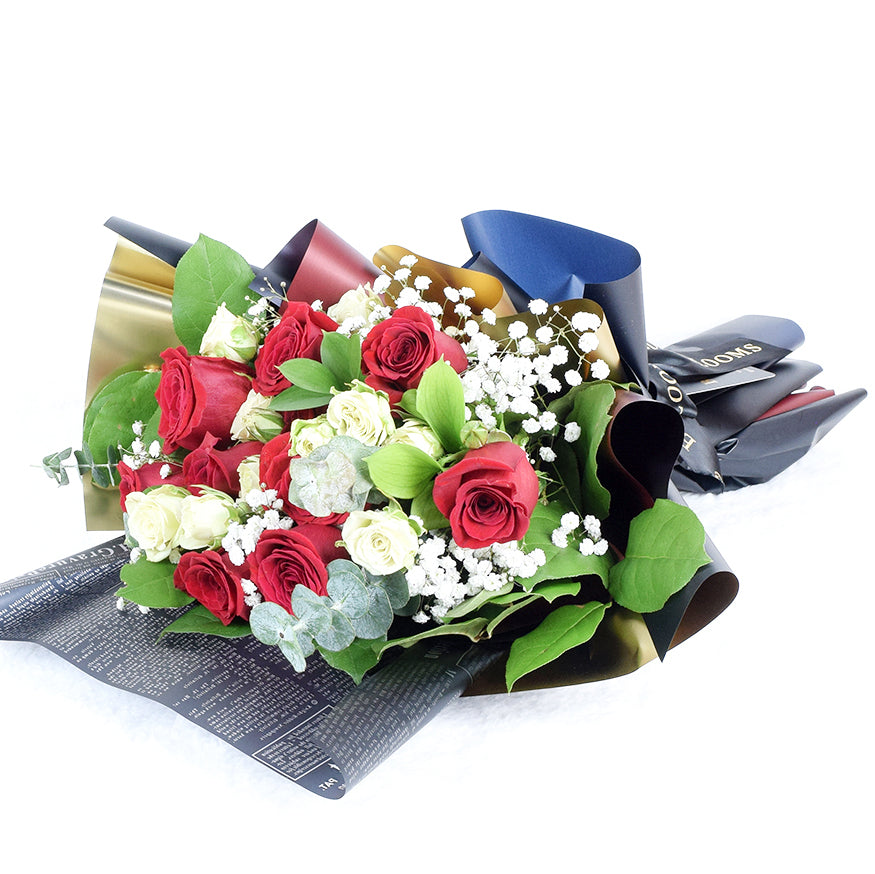 24-Stem Rose Bouquet – how the gift is presented