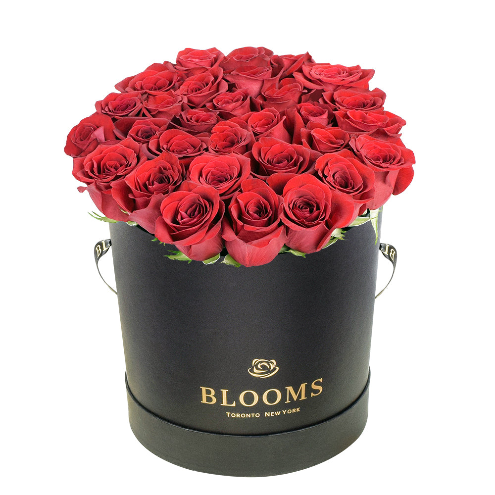 Red Rose Designer Hat Box – how the gift is presented