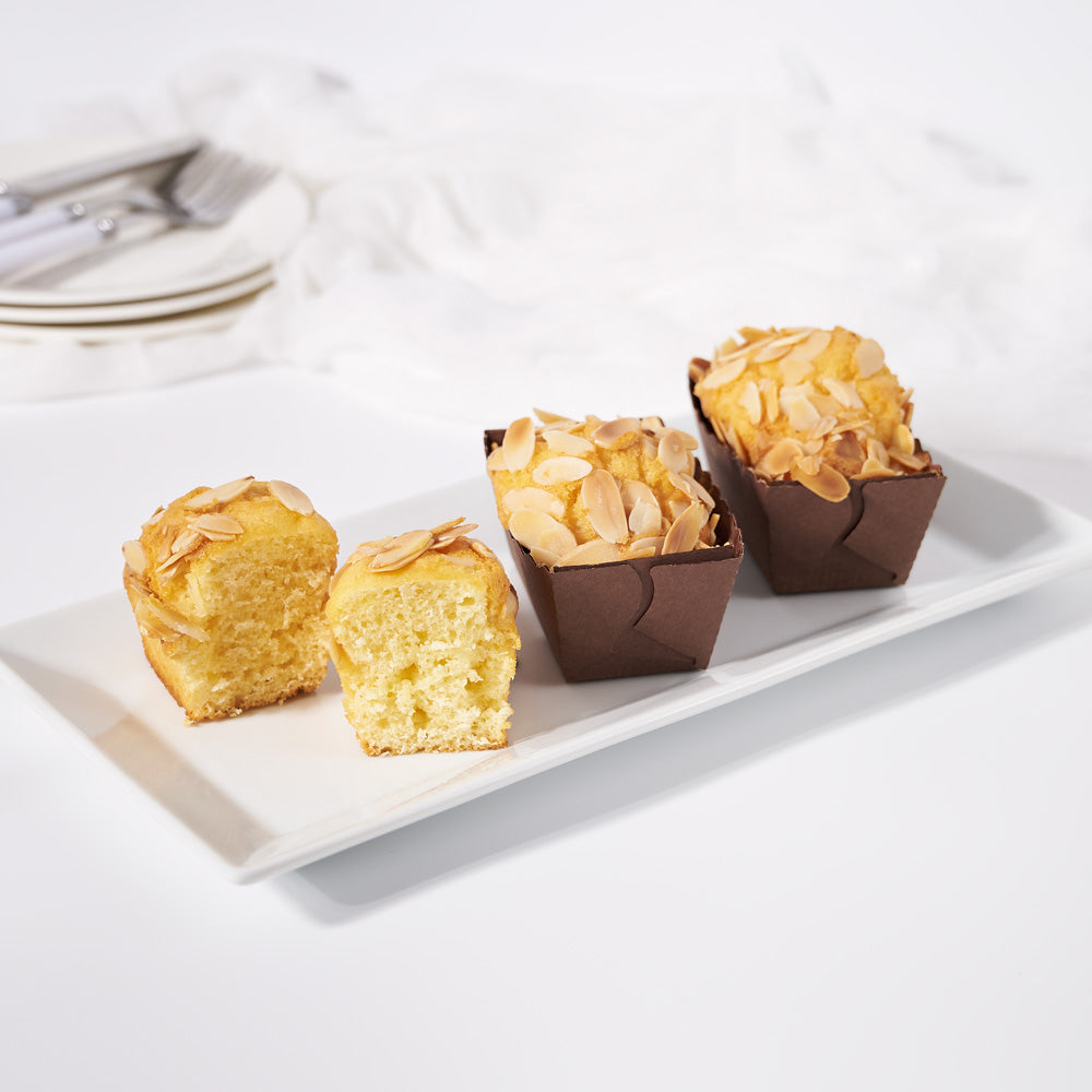 Almond Mini Loaf Cake Set – how the gift is presented