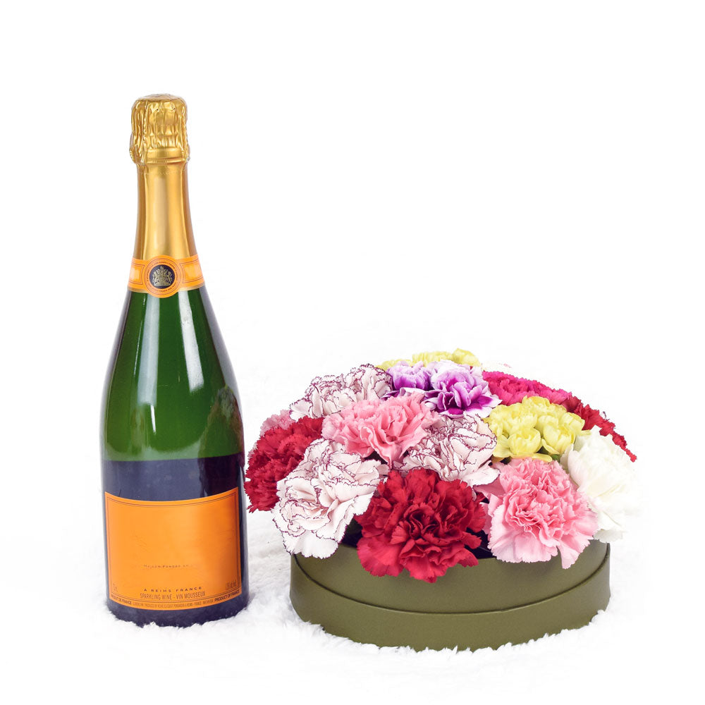 Sparkling Wine and Carnations Hat Box – how the gift is presented