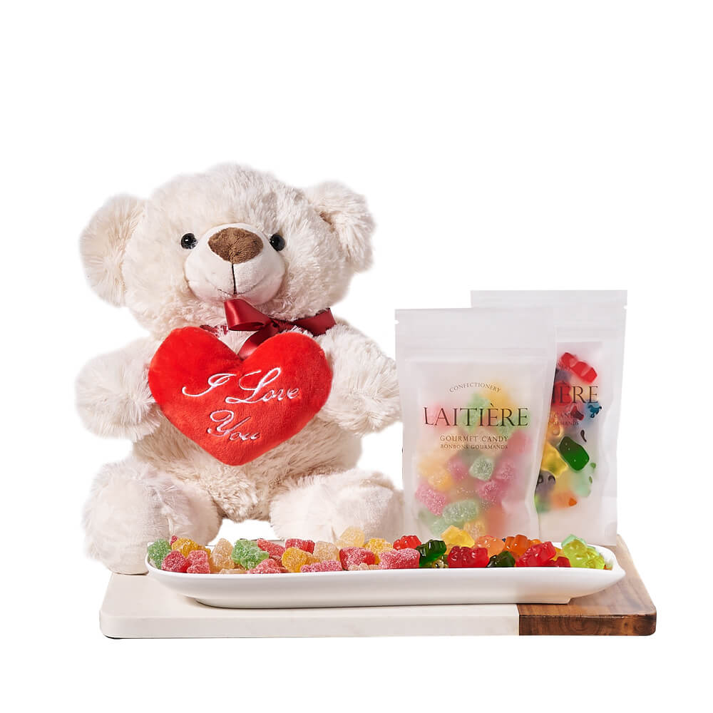 Teddy Bear and Candy Gift Basket – how the gift is presented