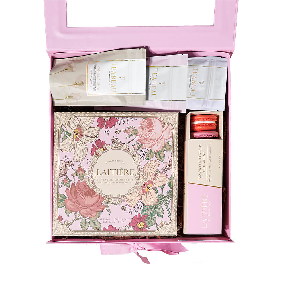 Pink Tea and Treats Gift Box – how the gift is presented