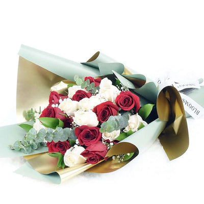 Let the one you love know how much they mean to you with the Romantic Musings Rose Bouquet from Vancouver Blooms - Same Day Vancouver Delivery.