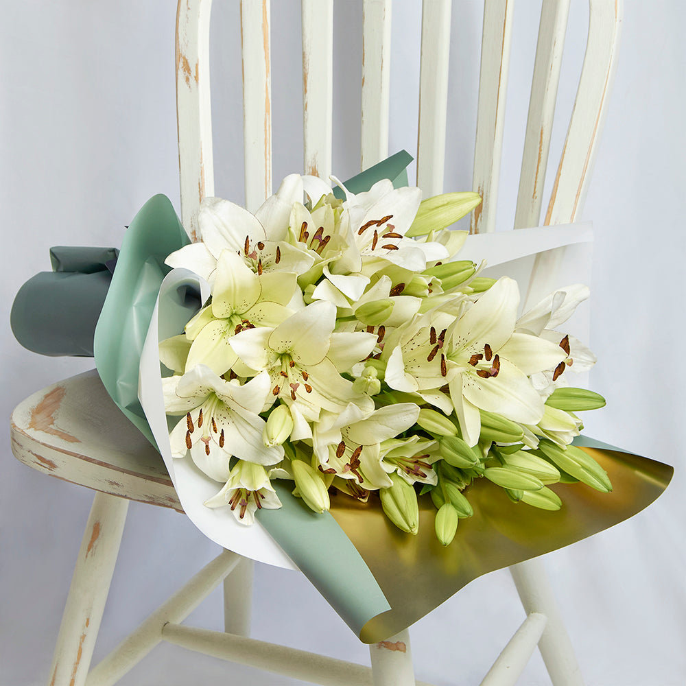 Crisp Snow Lily Bouquet, Flower Gifts from Vancouver Blooms - Same Day Vancouver Delivery.