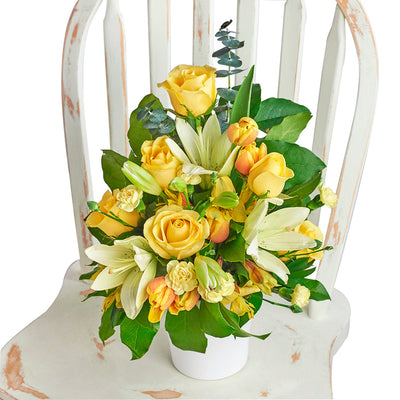 Vancouver Same Day Flower Delivery - Vancouver Flower Gifts - Gold & Cream mixed floral arrangement.