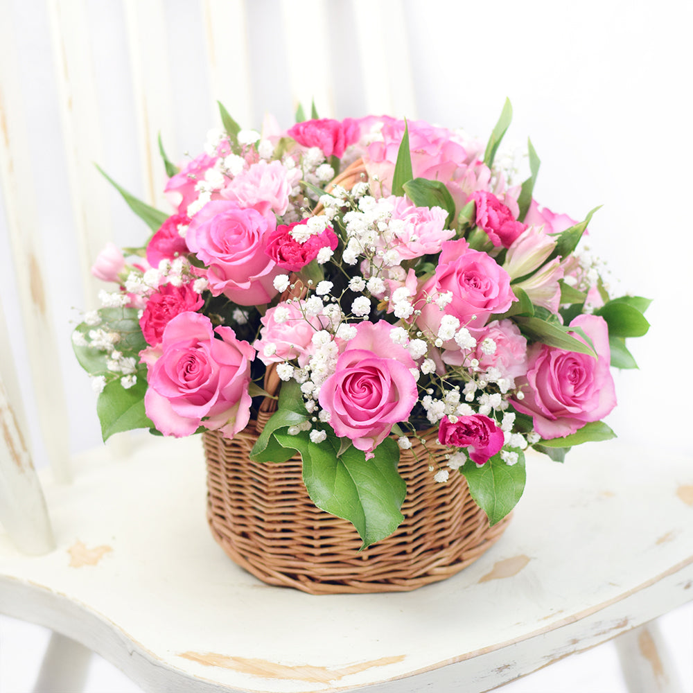 Panier de fleurs de printemps Simply Sweet